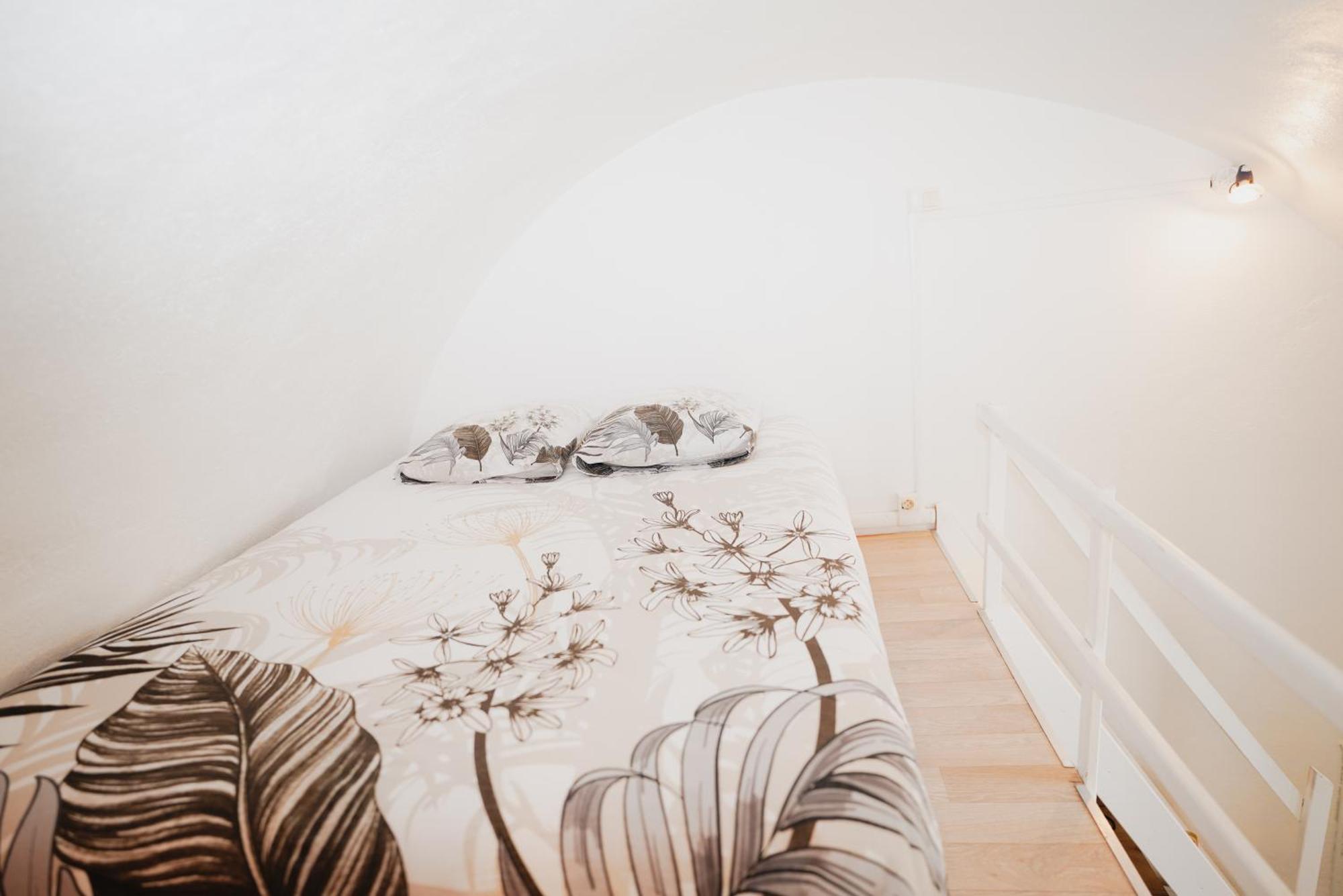Apartment En Rez-de-chaussee Aubenas